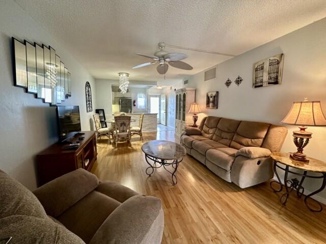 VILLAGE ROYALE CONDO 3 - Residential