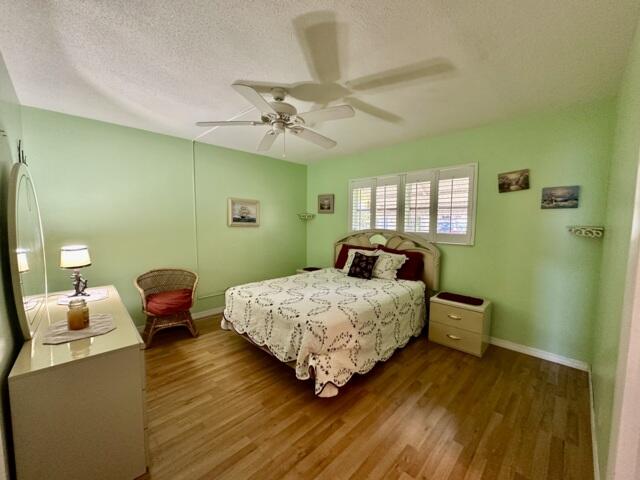 VILLAGE ROYALE CONDO 3 - Residential