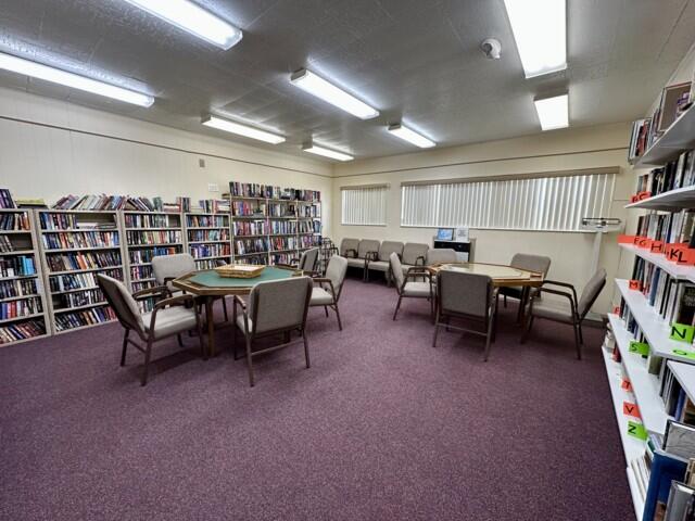 VILLAGE ROYALE CONDO 3 - Residential