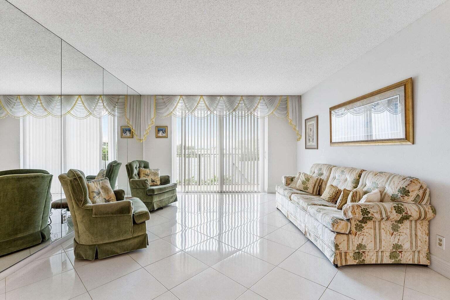 TRADEWINDS OF POMPANO CON - Residential