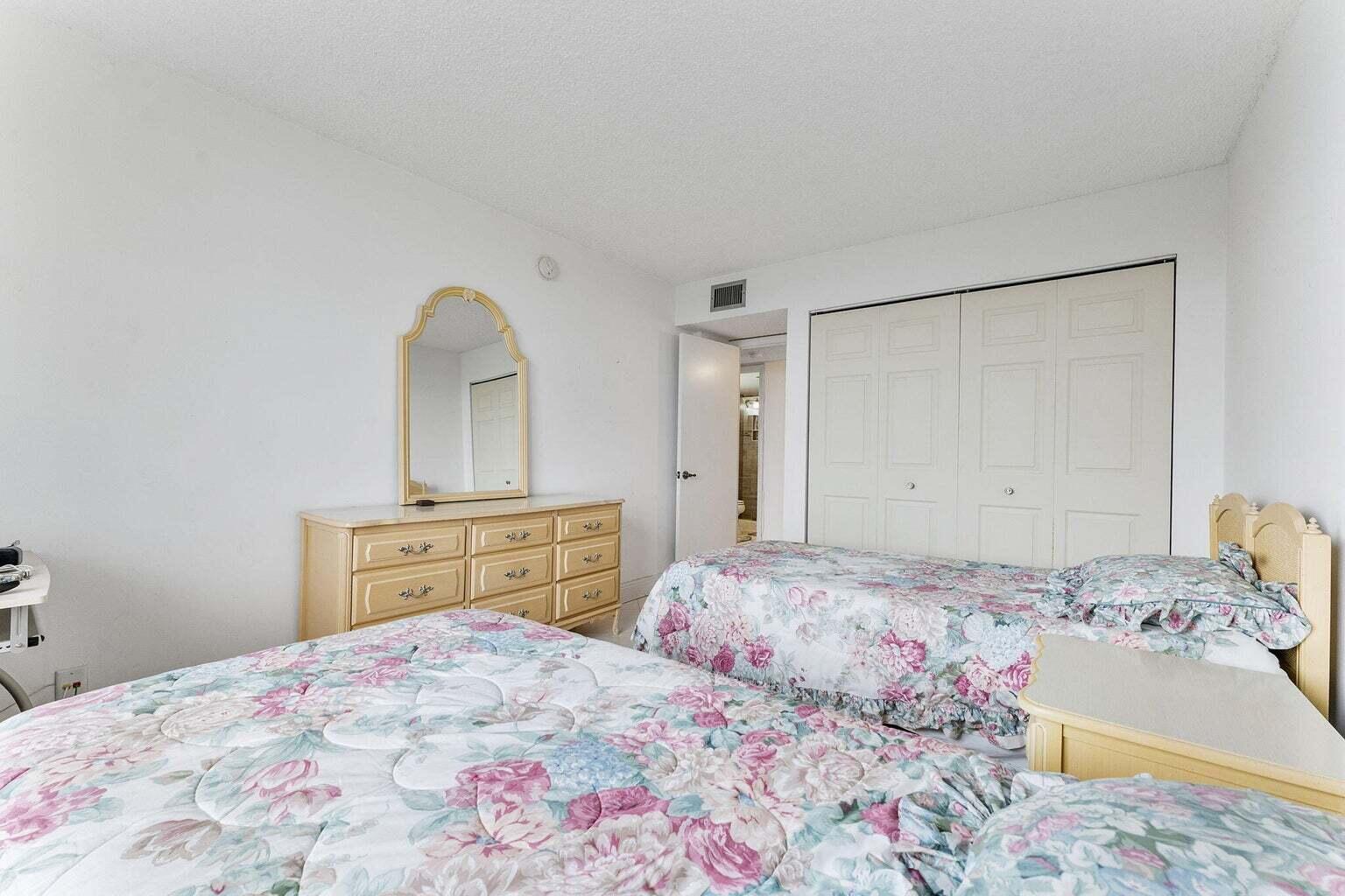 TRADEWINDS OF POMPANO CON - Residential