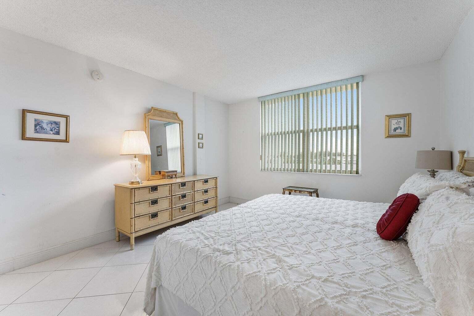 TRADEWINDS OF POMPANO CON - Residential