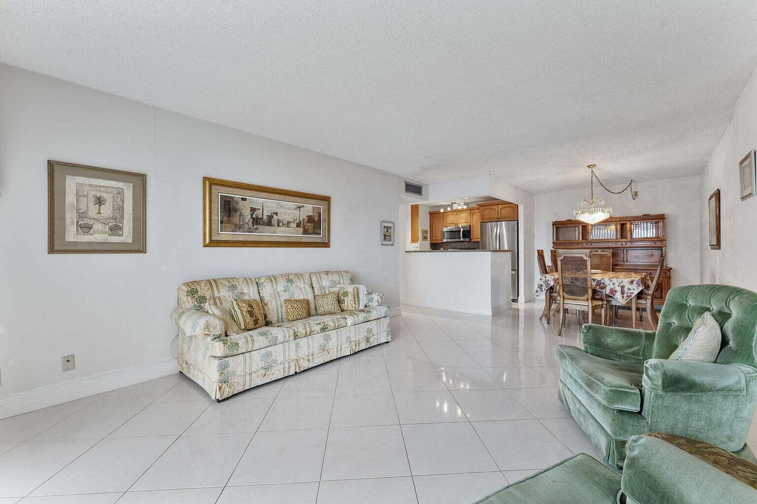 TRADEWINDS OF POMPANO CON - Residential