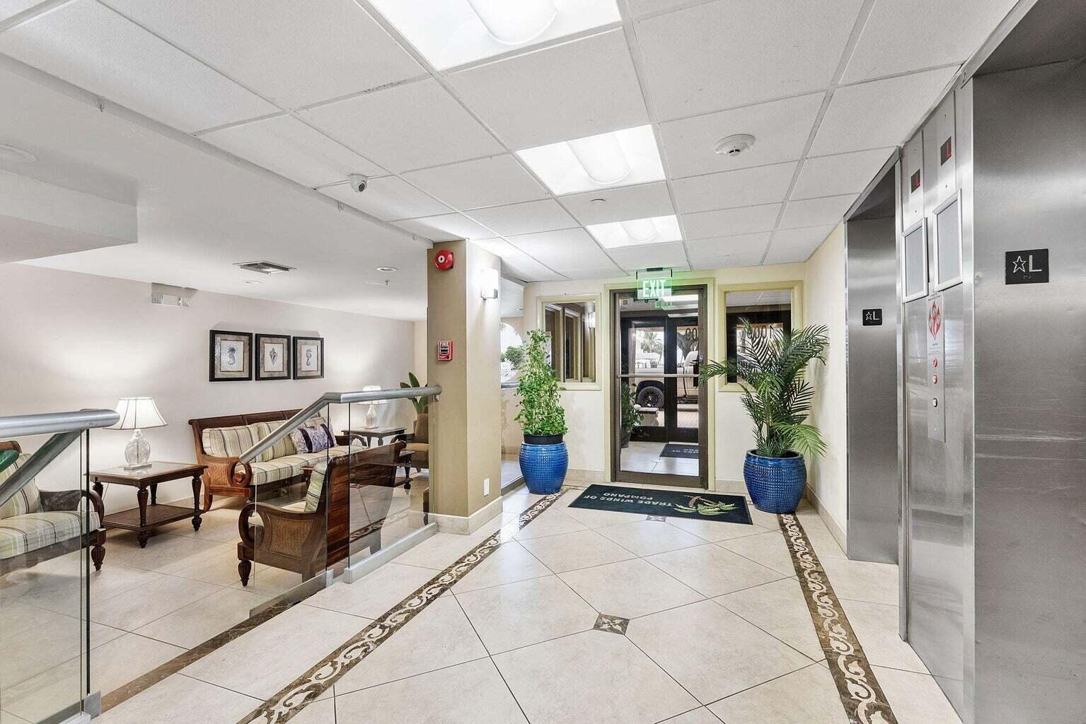 TRADEWINDS OF POMPANO CON - Residential