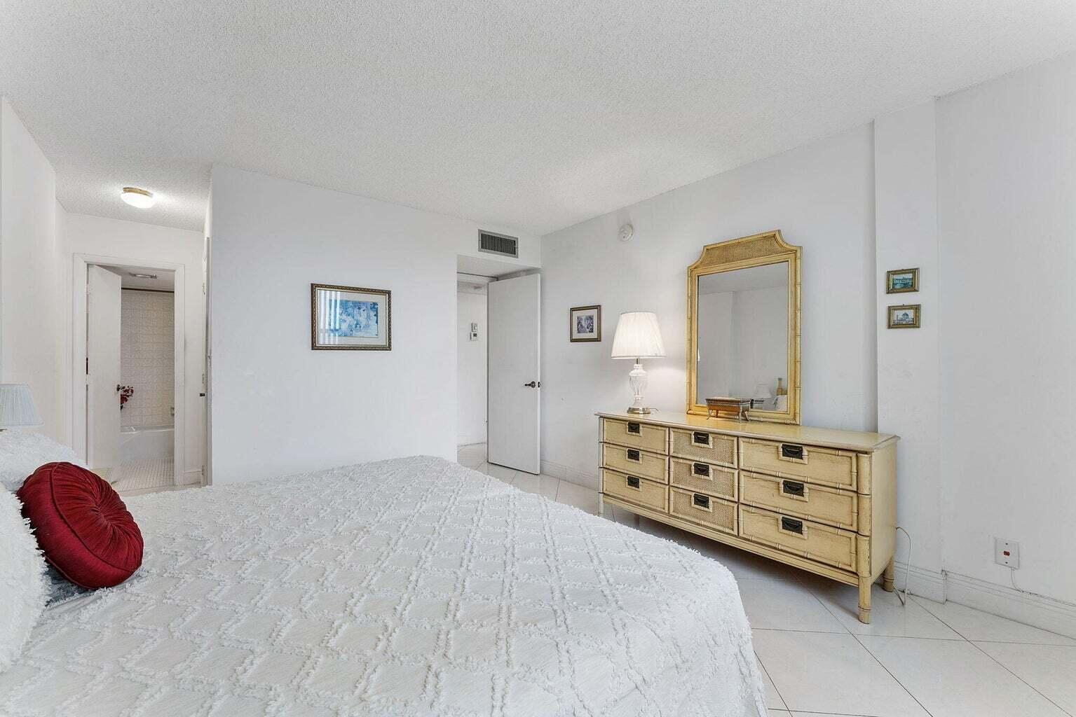 TRADEWINDS OF POMPANO CON - Residential