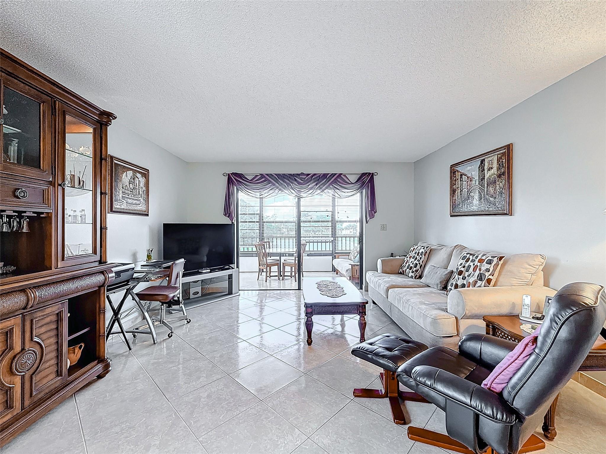 Lakes of Carriage Hills - Residential