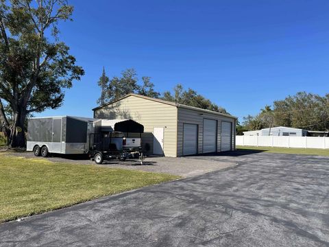 A home in Okeechobee