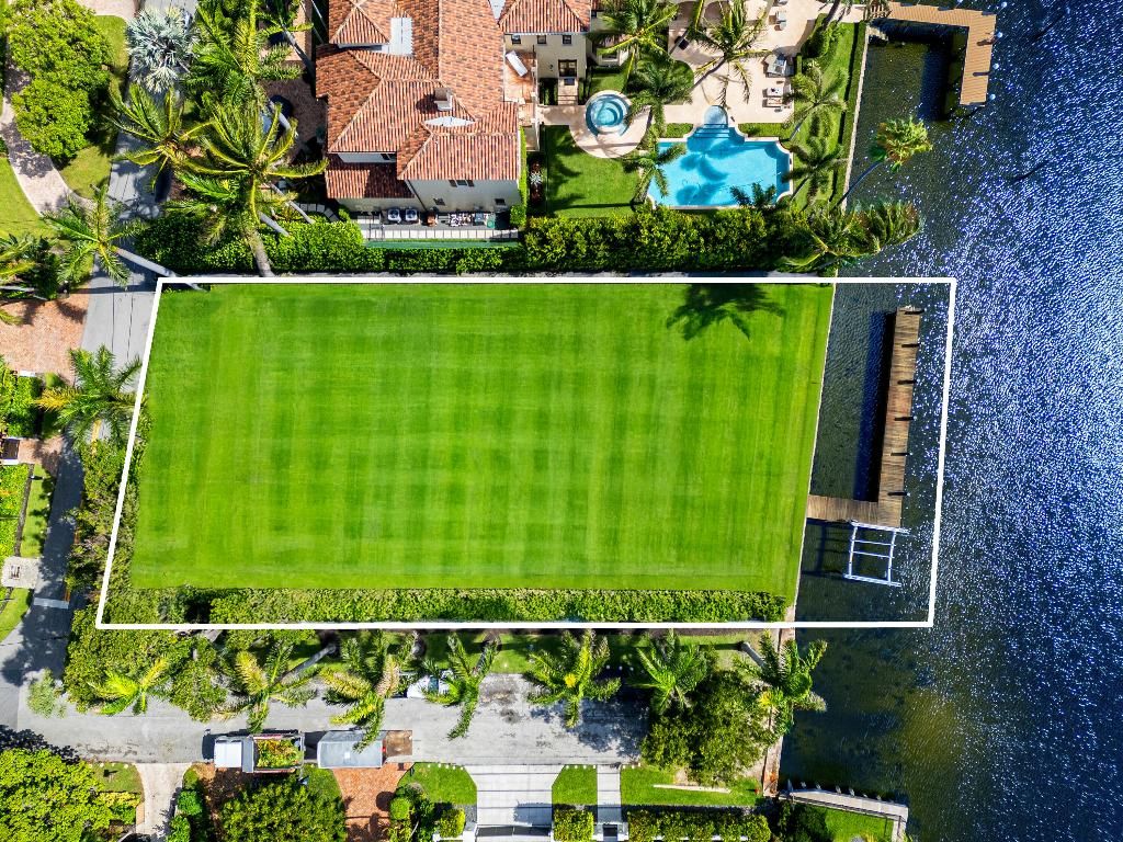 Photo of 201 Palm Trail, Delray Beach, FL 33483 (MLS # R11110873)