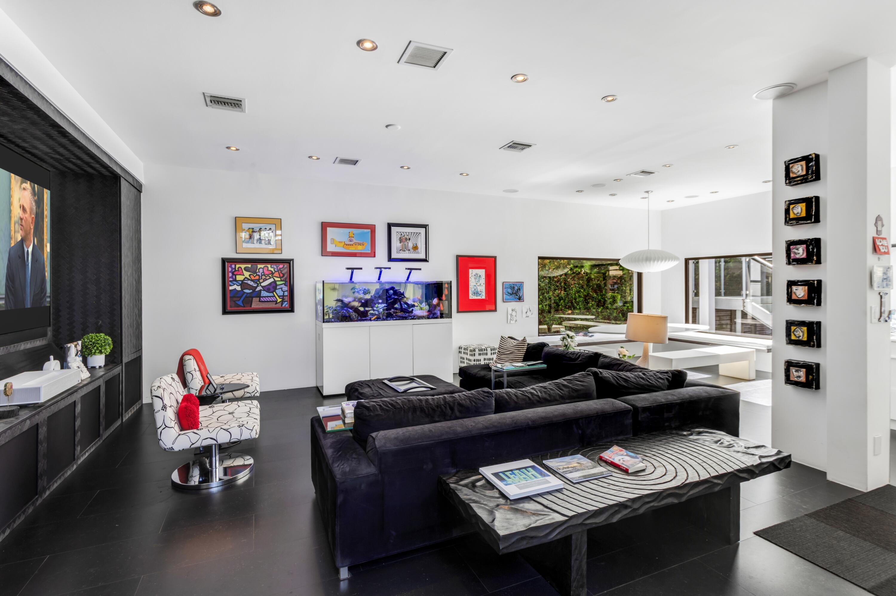 RUNNYMEDE - Residential