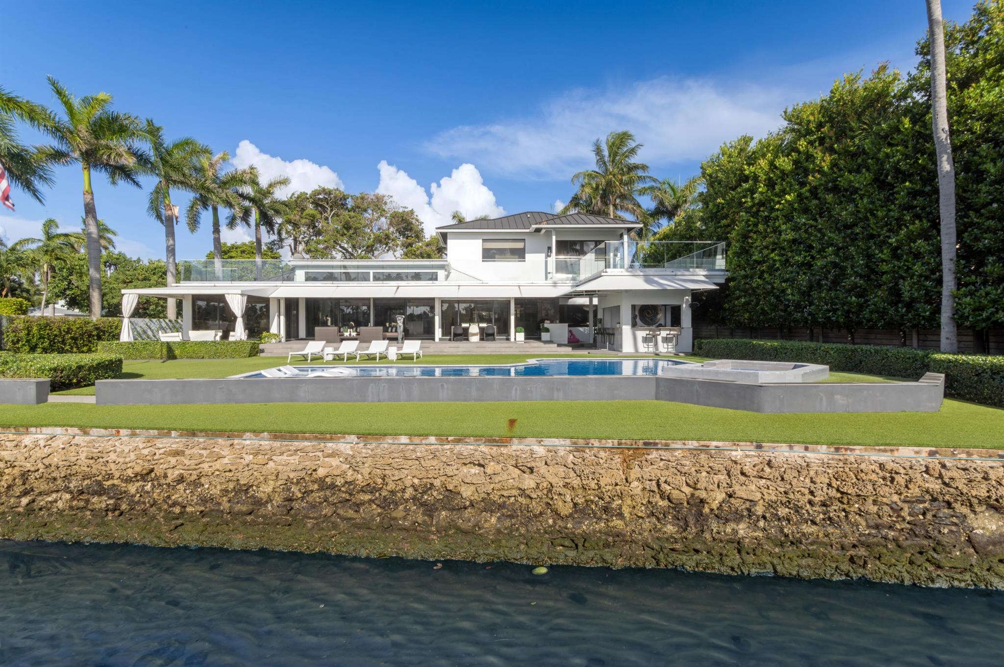 RUNNYMEDE - Residential