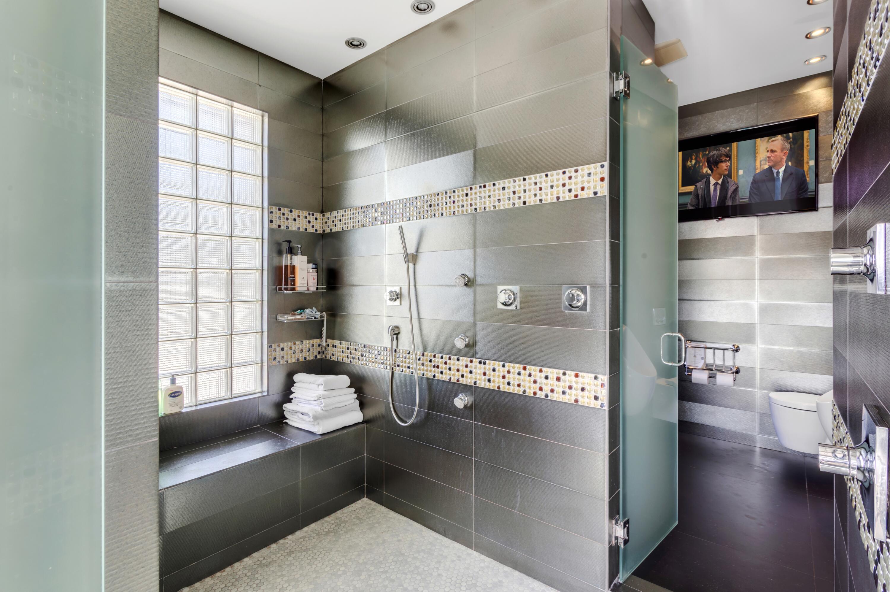 RUNNYMEDE - Residential