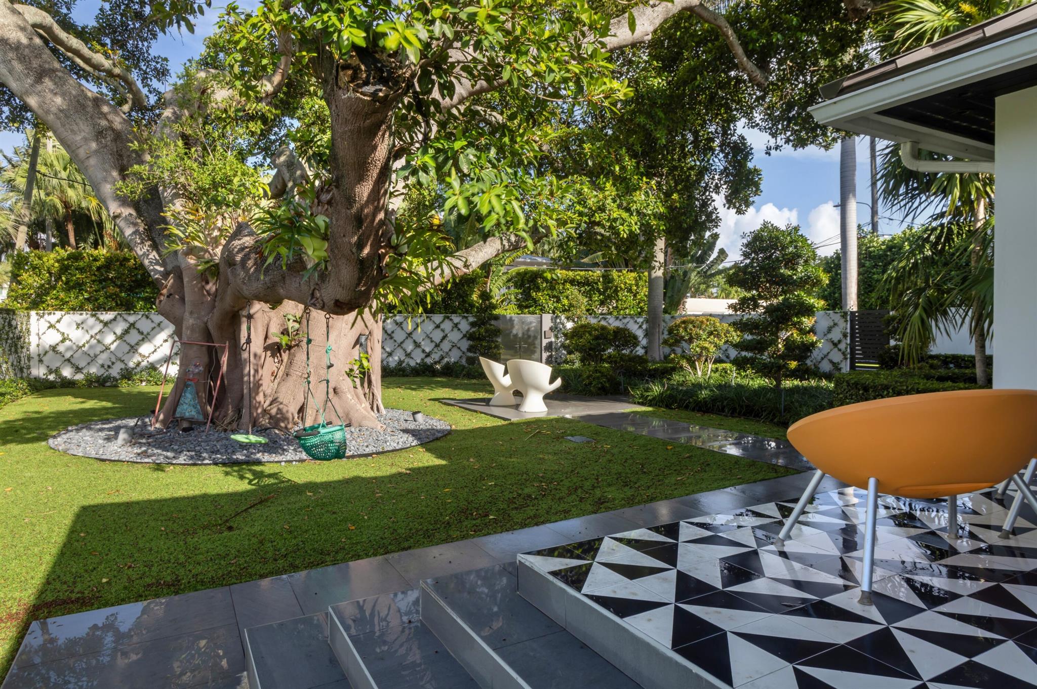 RUNNYMEDE - Residential