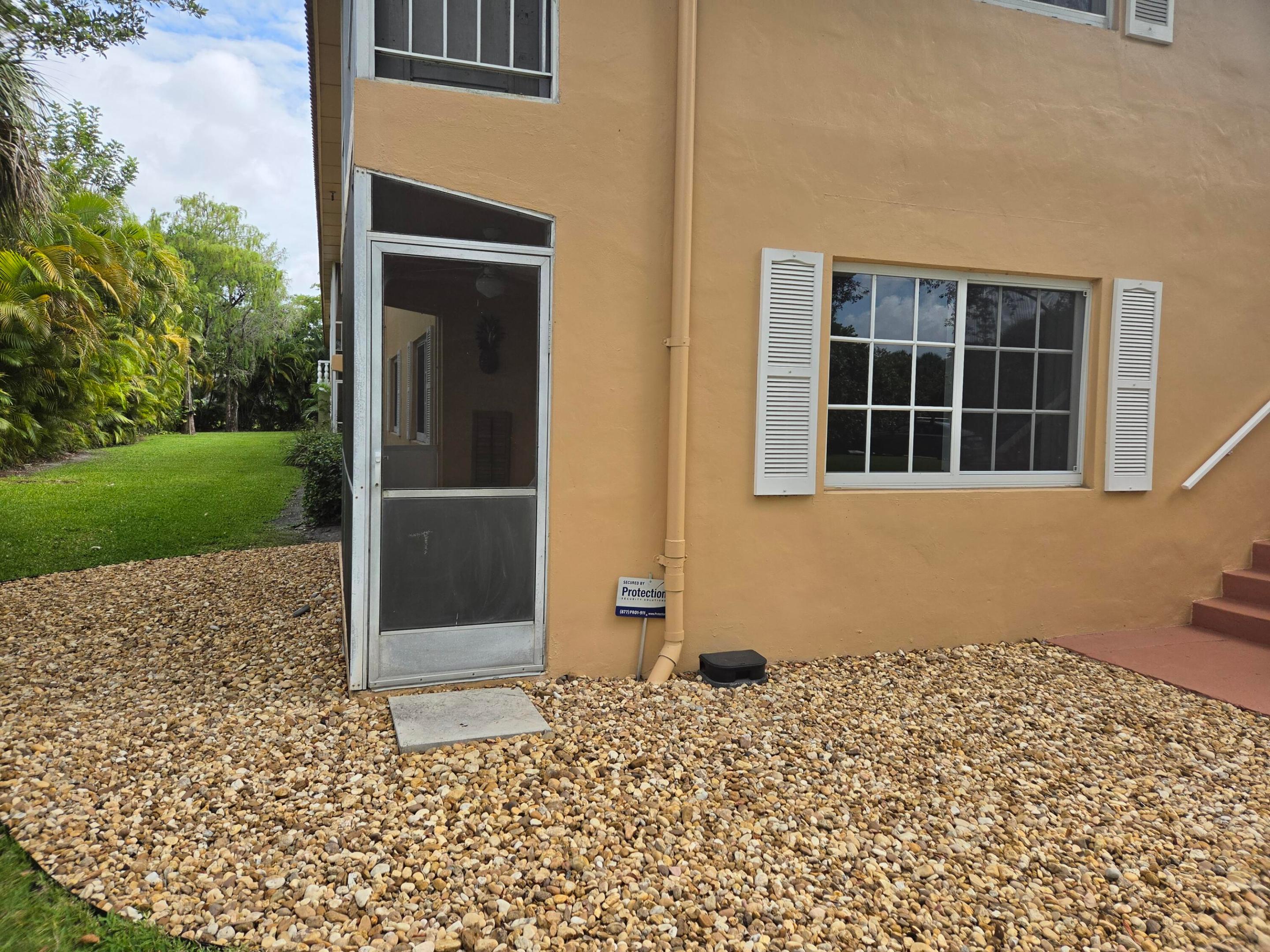 MANOR GROVE VILLAGE FOUR CONDO - Residential