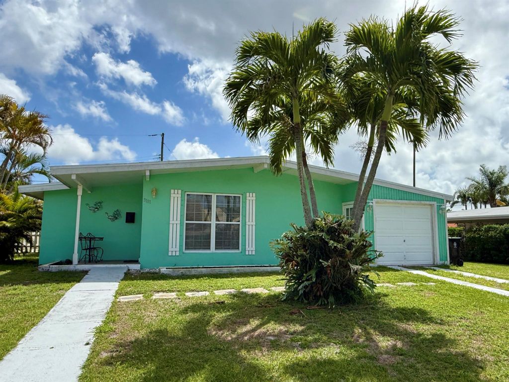 Photo of 3181 SE Pruitt Road, Port Saint Lucie, FL 34952 (MLS # R11085281)