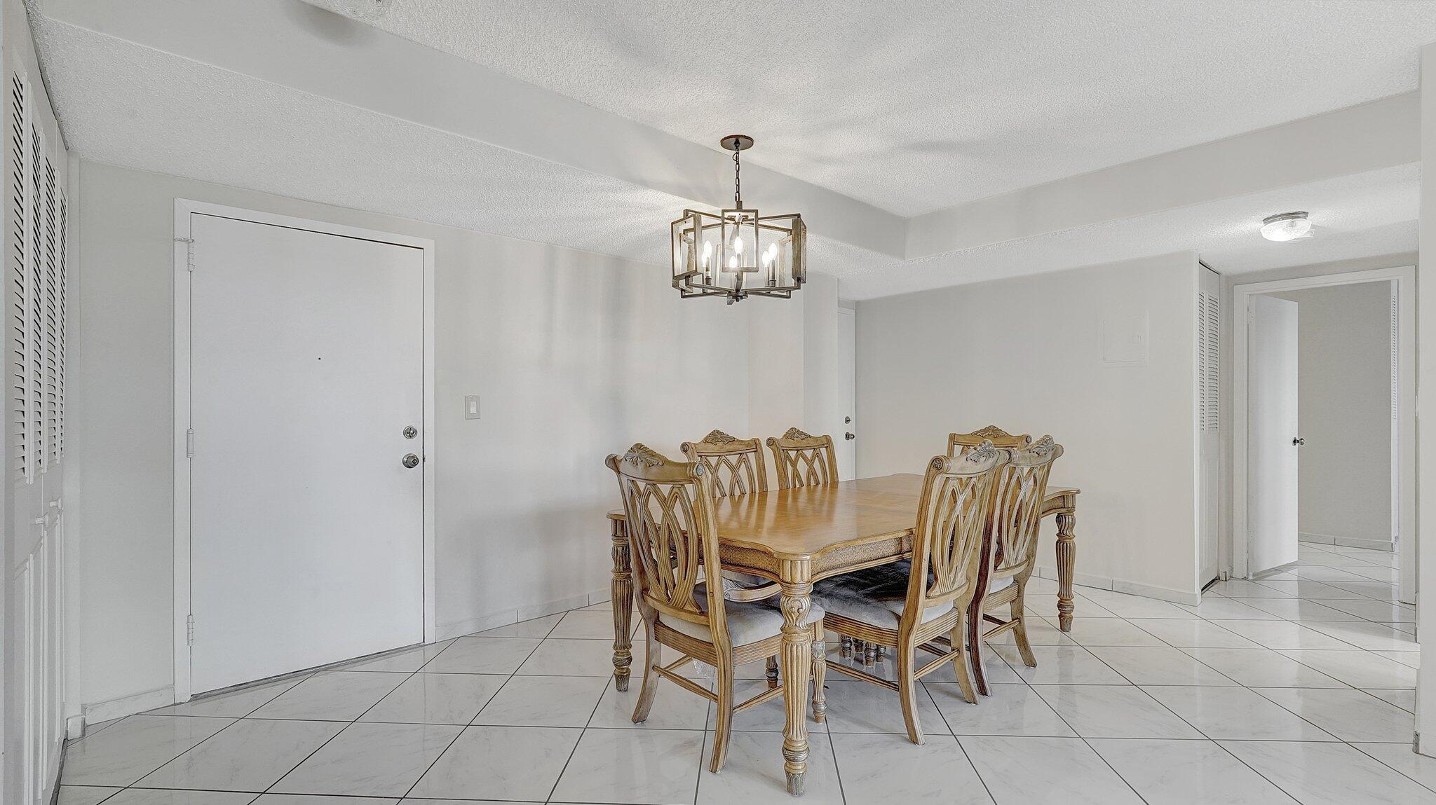 Winston Towers 300 - Residential