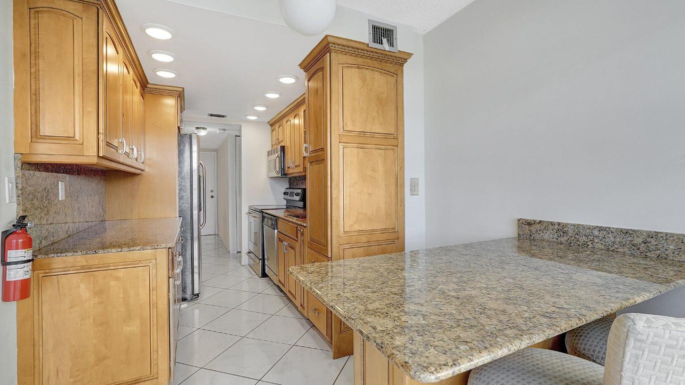 Winston Towers 300 - Residential