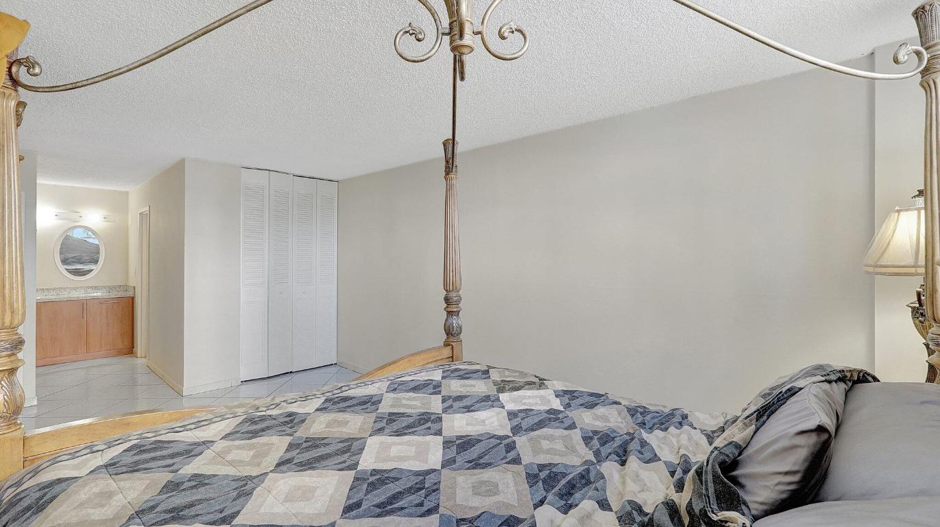 Winston Towers 300 - Residential