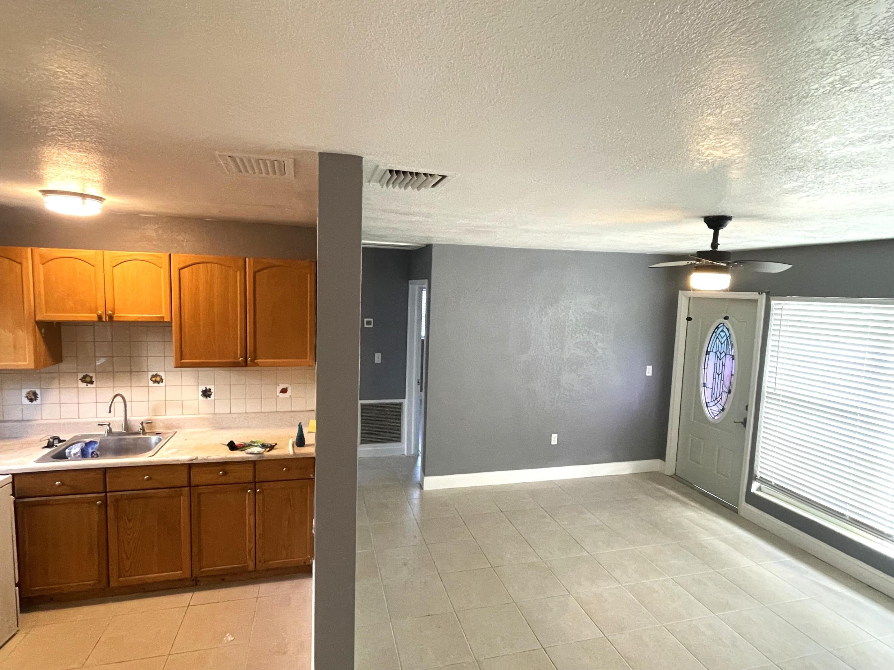 SEMINOLE MANOR 2 - Residential Lease