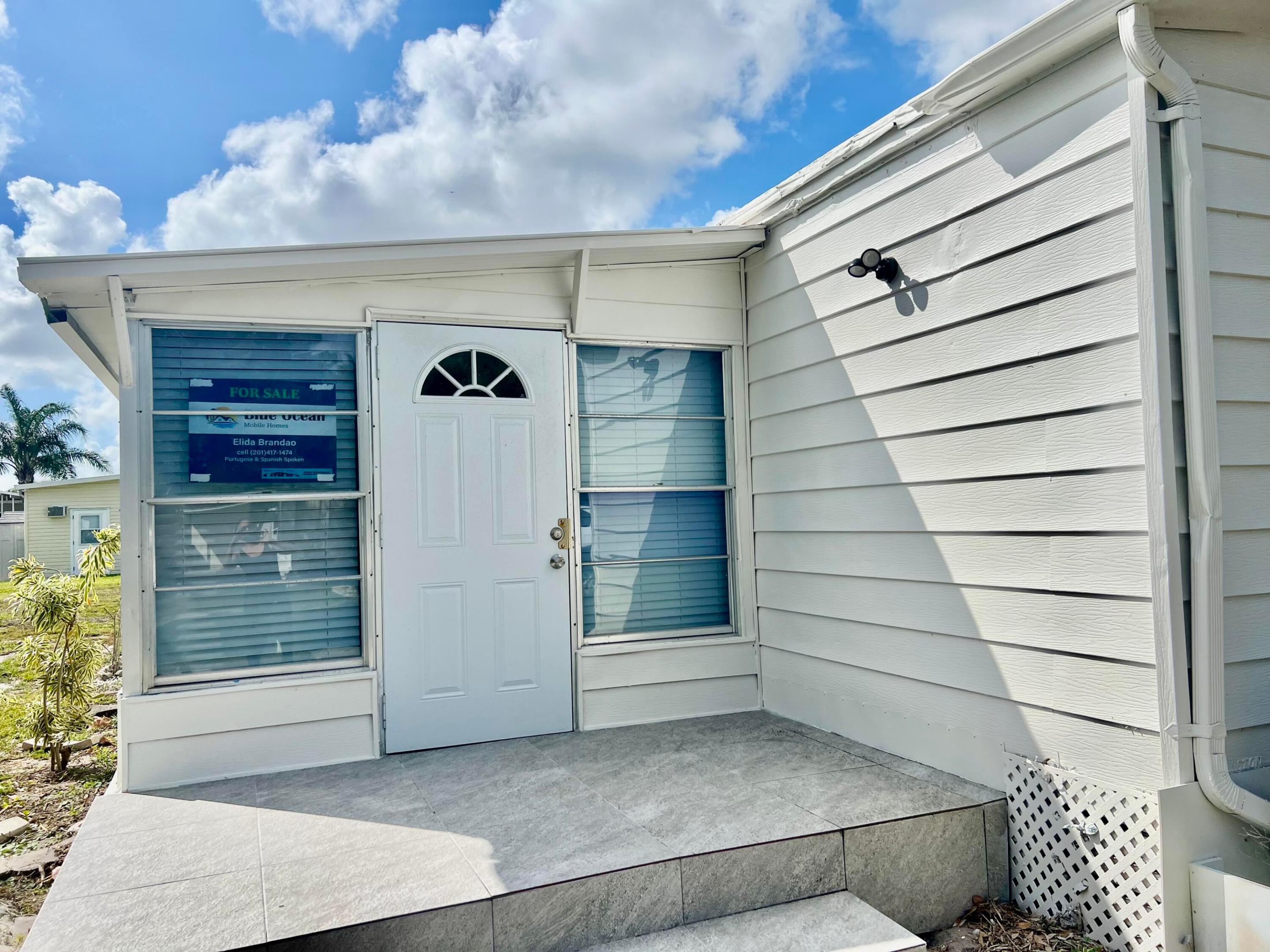 DEERFIELD LAKE - Residential