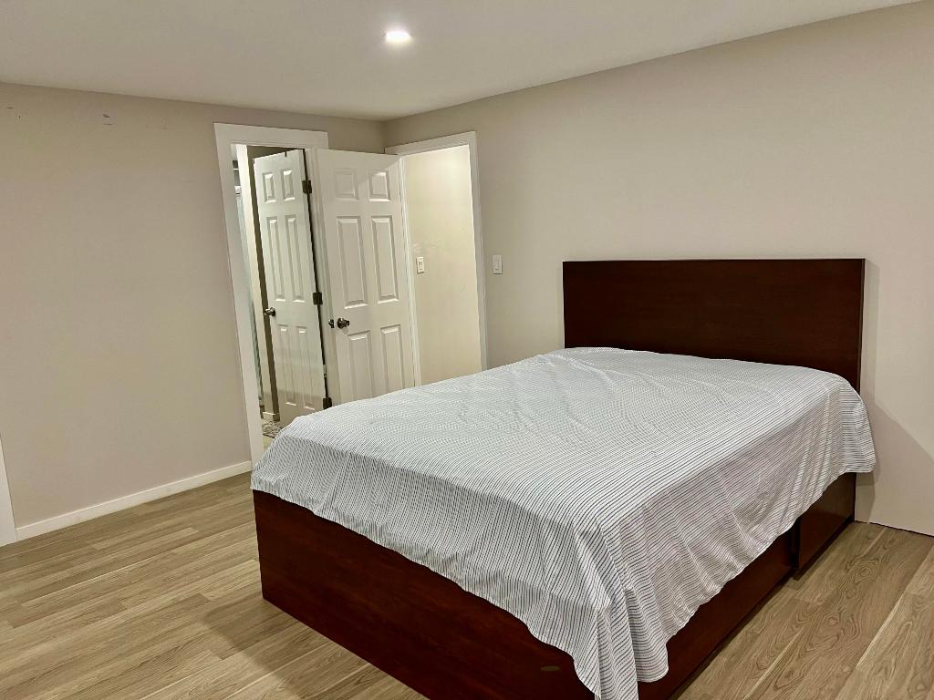 DEERFIELD LAKE - Residential