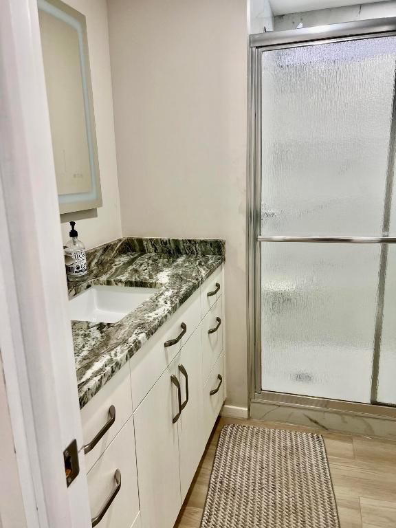 DEERFIELD LAKE - Residential