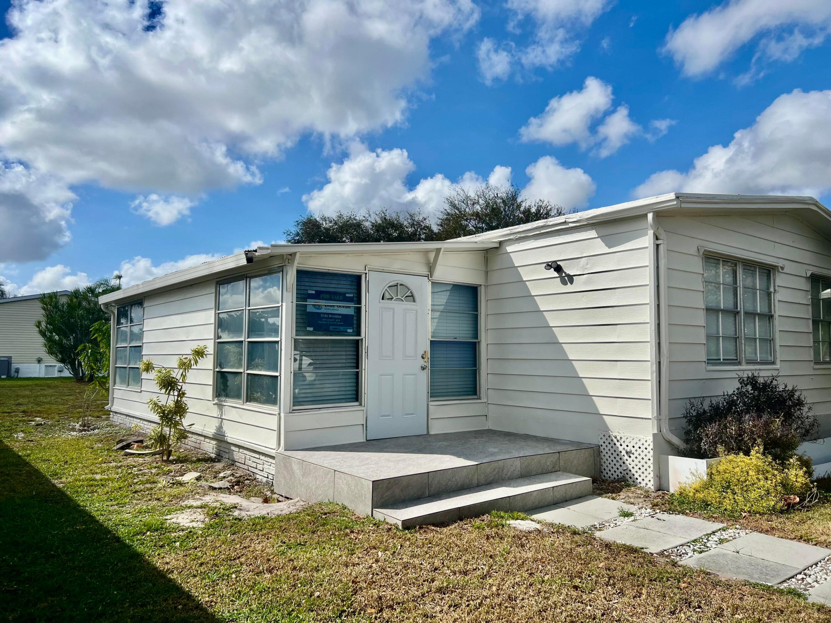 DEERFIELD LAKE - Residential