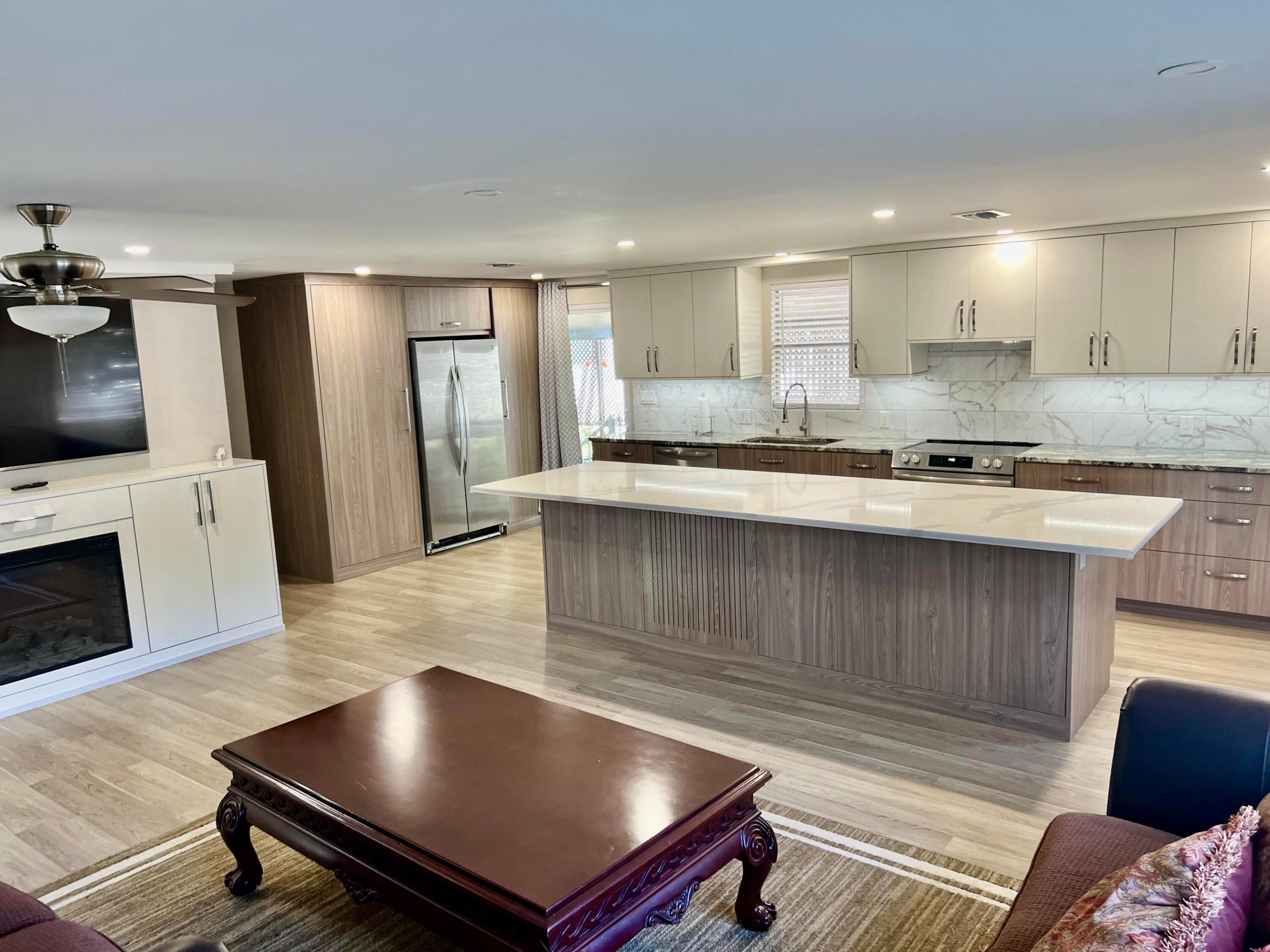 DEERFIELD LAKE - Residential