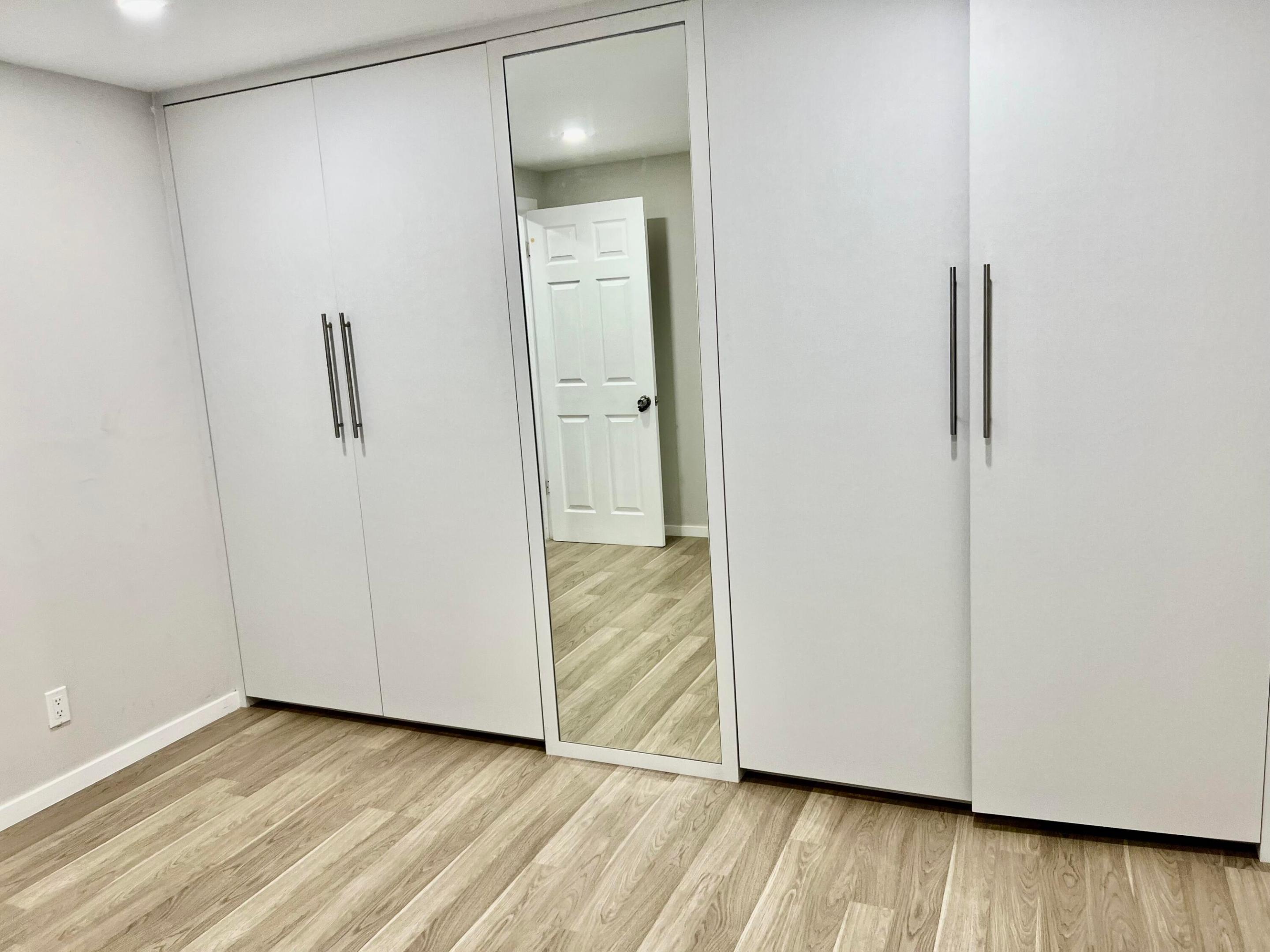 DEERFIELD LAKE - Residential