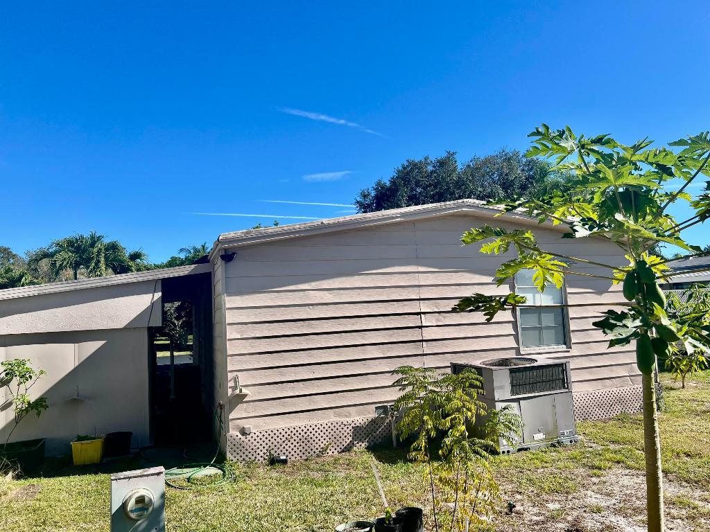 DEERFIELD LAKE - Residential