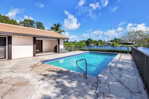 A home in Lake Clarke Shores