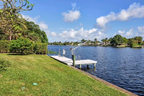 A home in Lake Clarke Shores