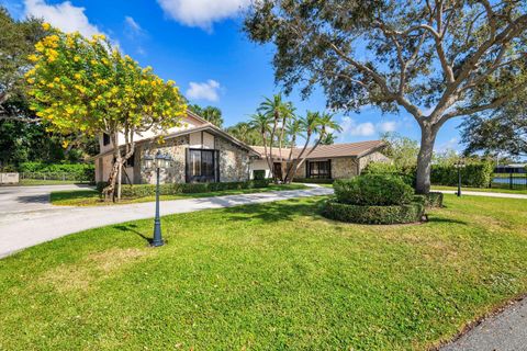 A home in Lake Clarke Shores