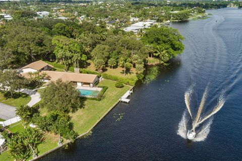 A home in Lake Clarke Shores