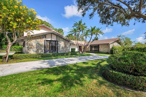 A home in Lake Clarke Shores