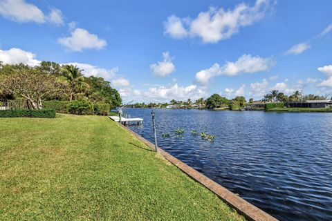 A home in Lake Clarke Shores