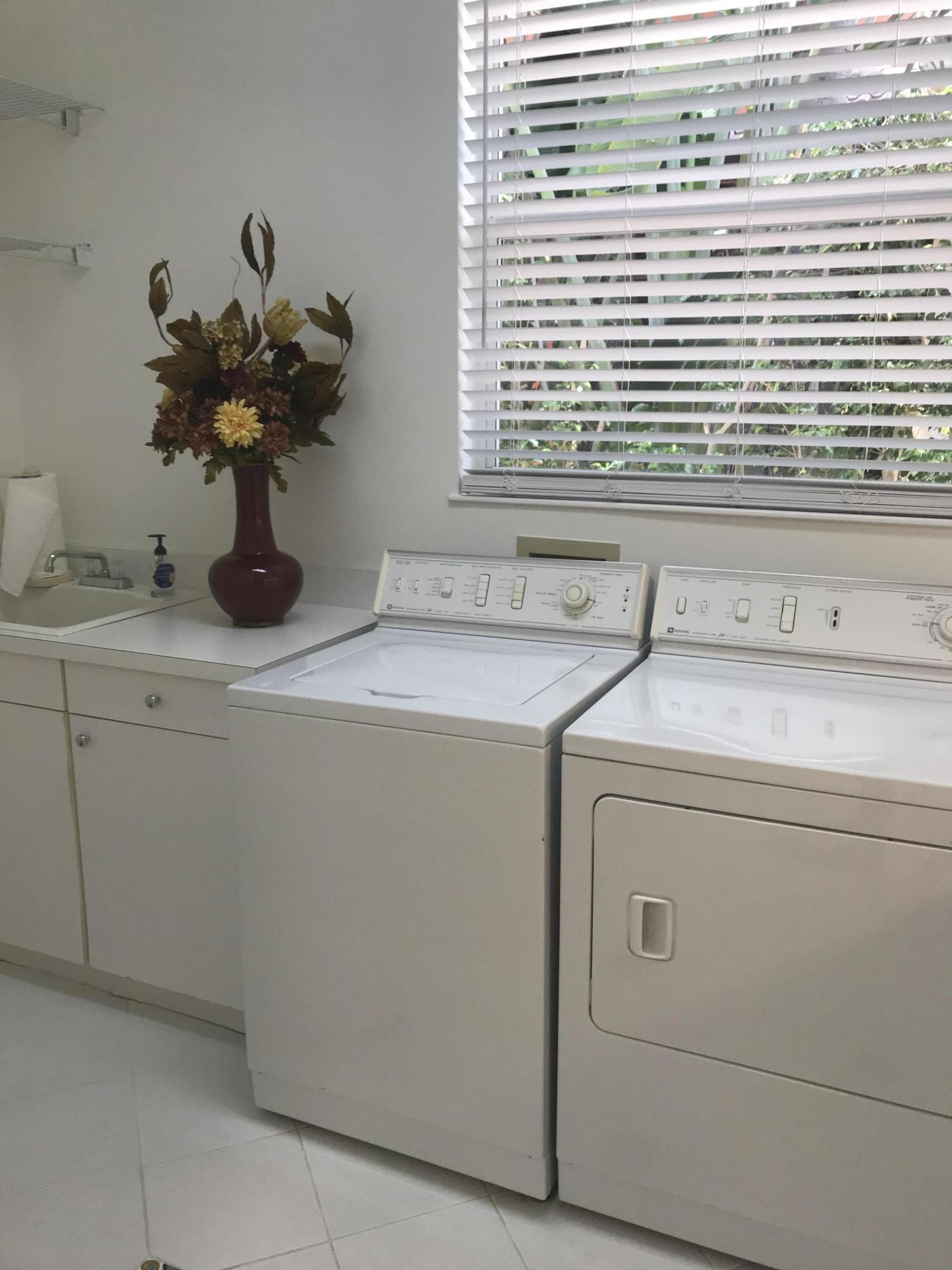 ROYAL PALM YACHT & COUNTR - Residential