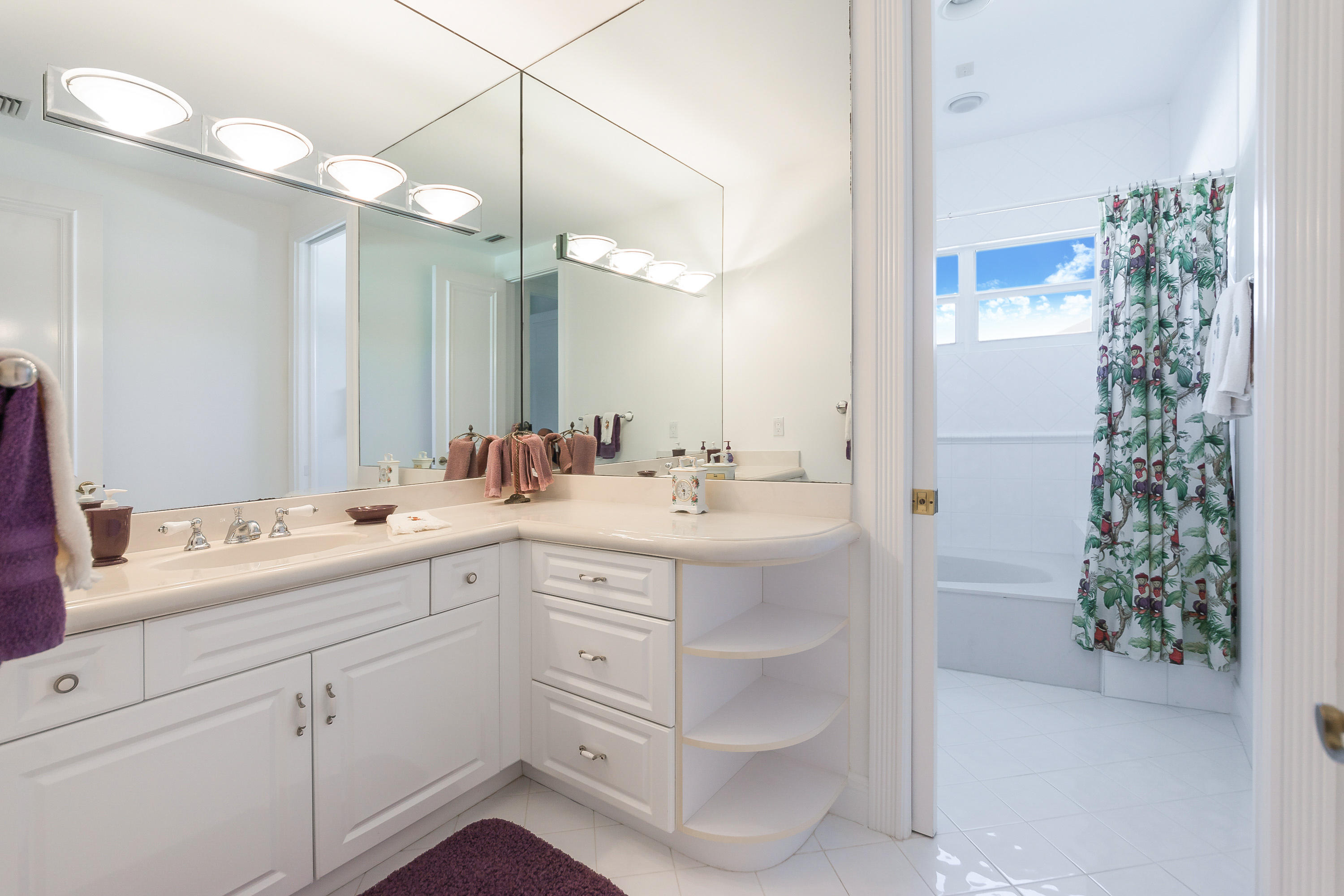 ROYAL PALM YACHT & COUNTR - Residential