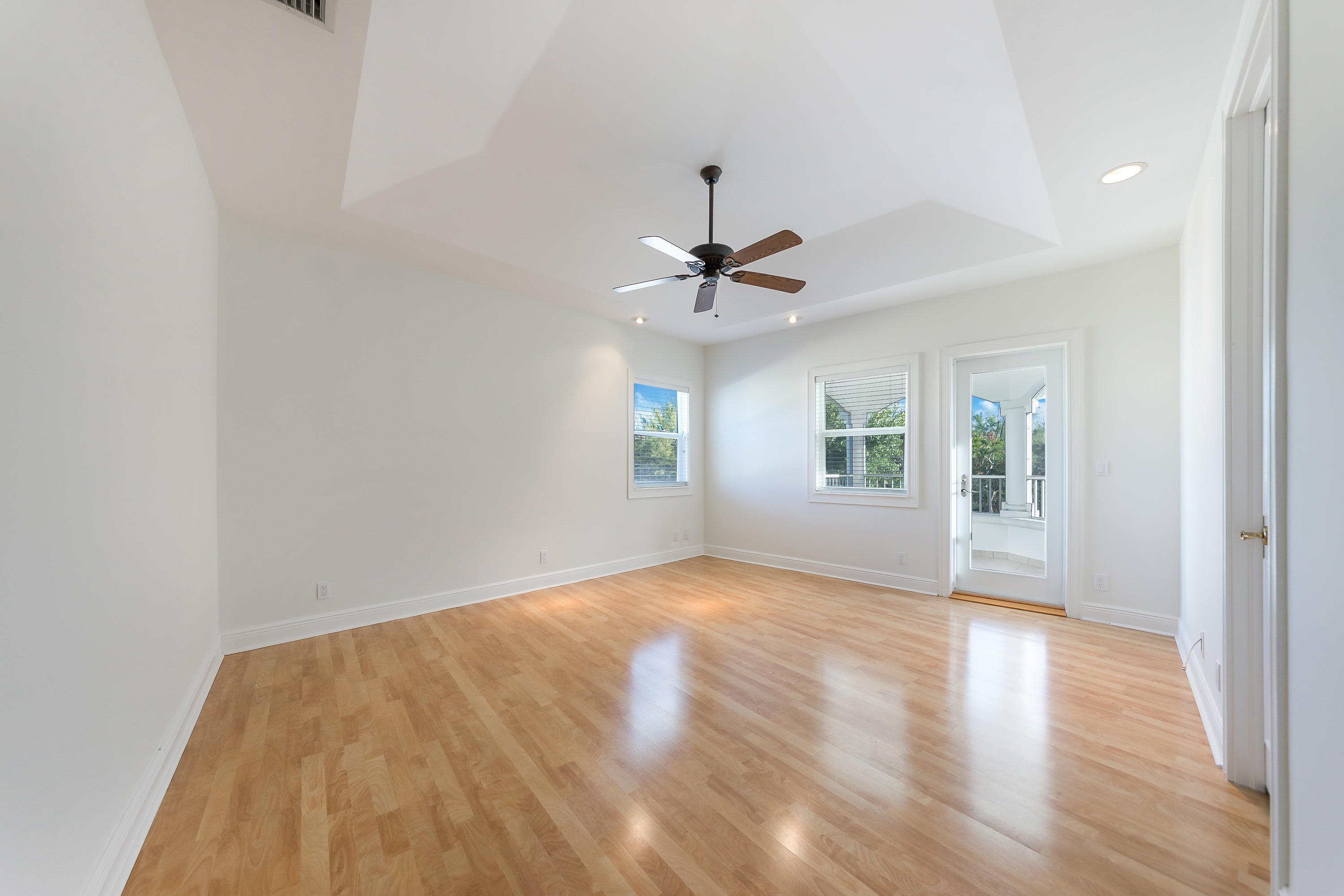 ROYAL PALM YACHT & COUNTR - Residential