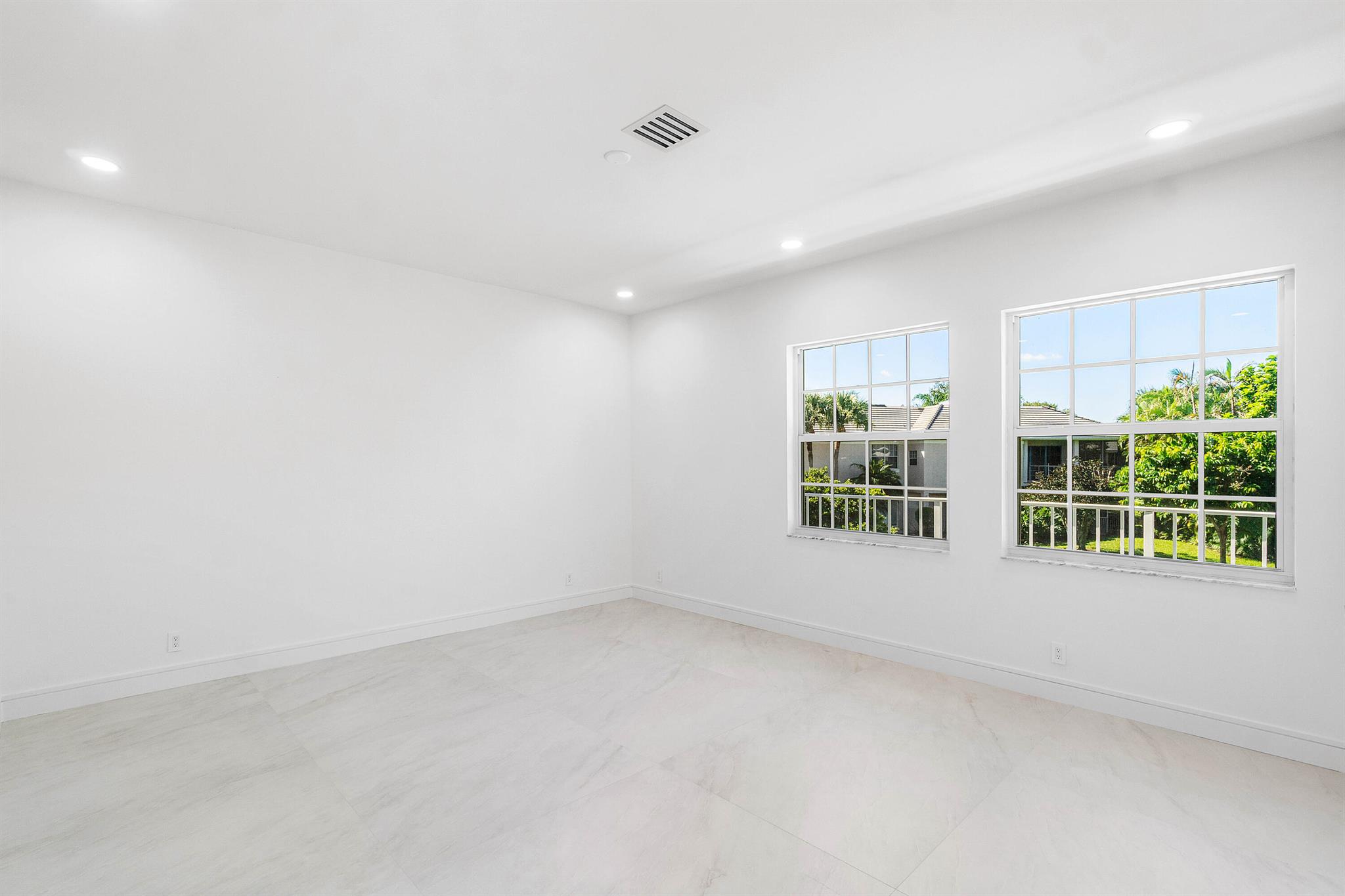 CATALINA / POLO CLUB - Residential