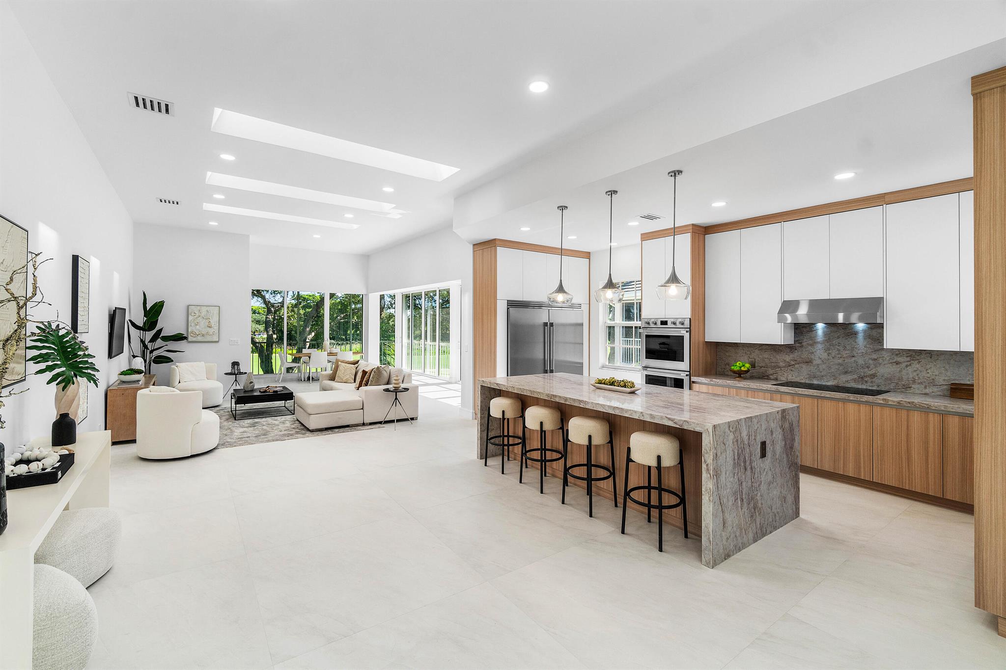 CATALINA / POLO CLUB - Residential