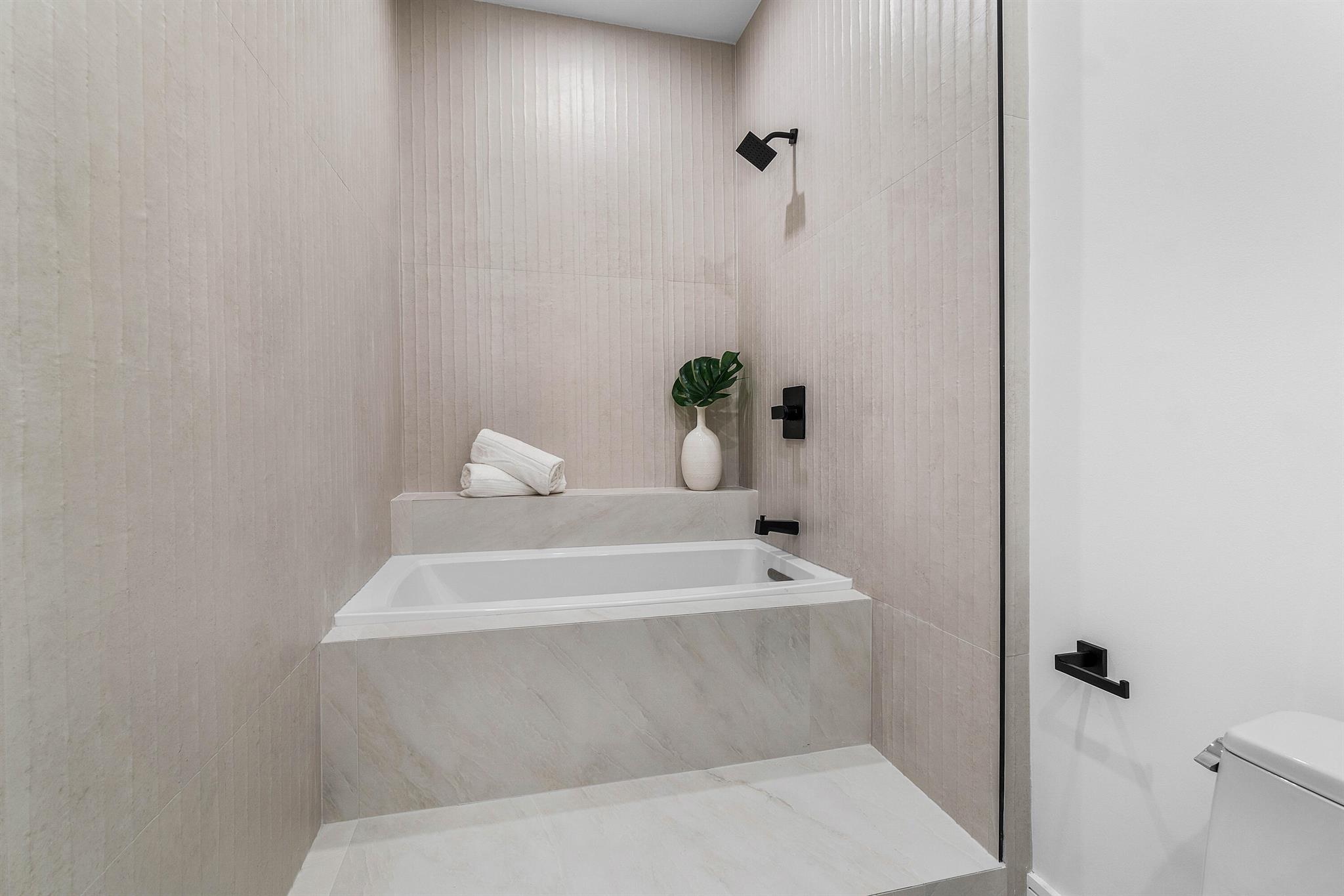 CATALINA / POLO CLUB - Residential