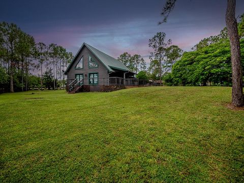 A home in Loxahatchee