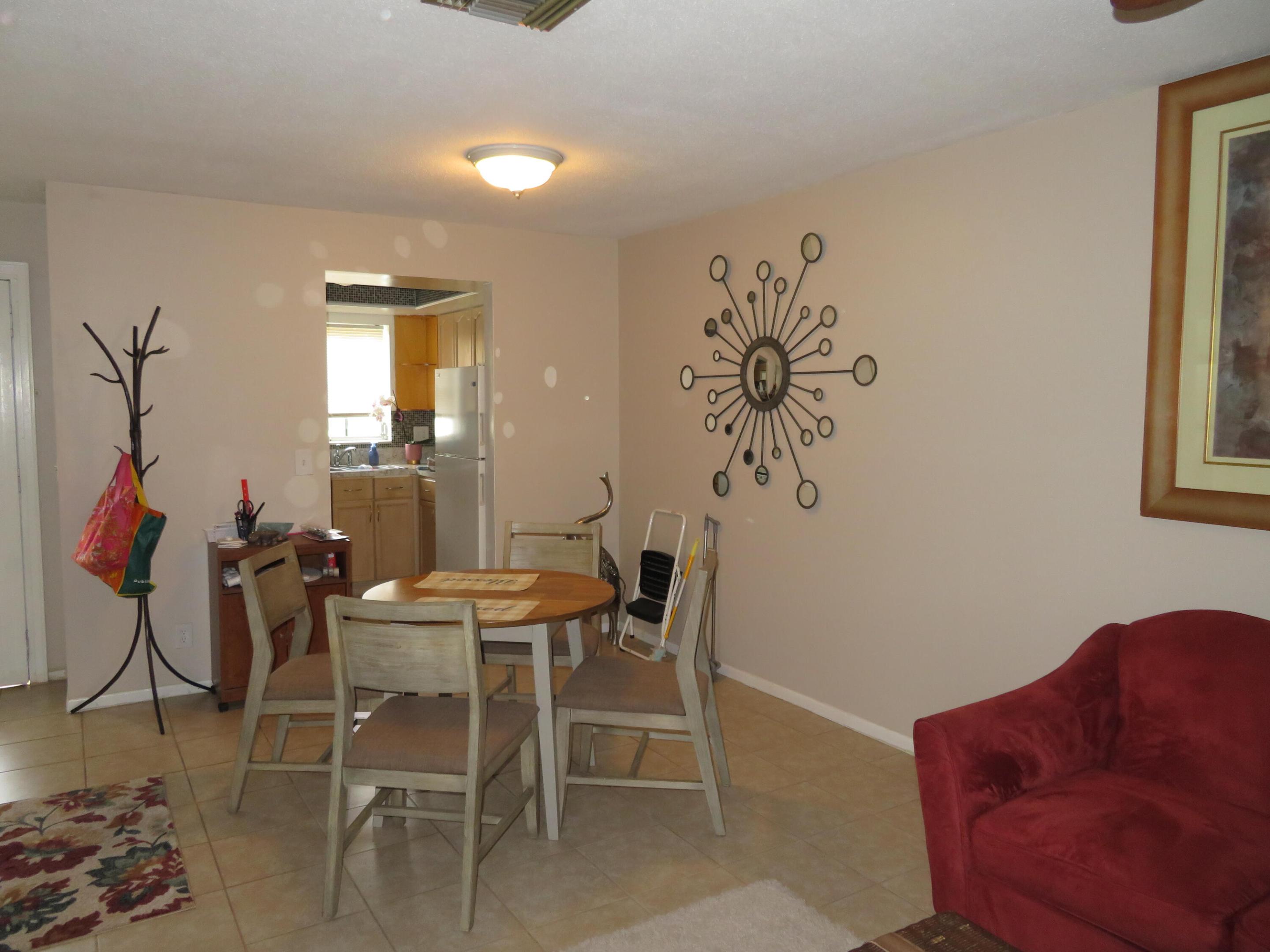 CRESTHAVEN VILLAS 6 CONDO - Residential