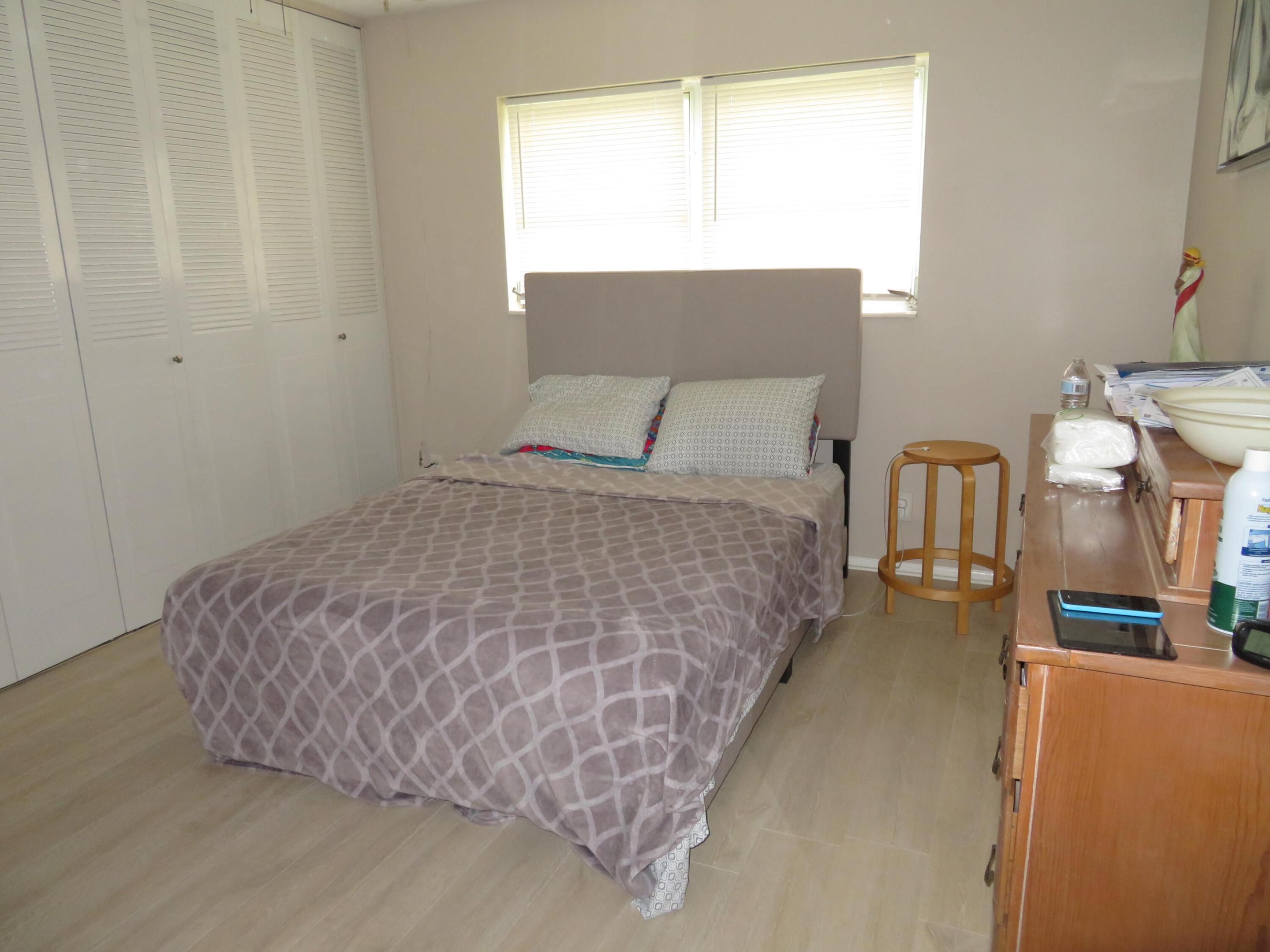 CRESTHAVEN VILLAS 6 CONDO - Residential