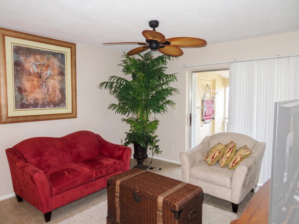 Photo of 2971 W Ashley Dr Drive W #B, West Palm Beach, FL 33415 (MLS # B26011859)