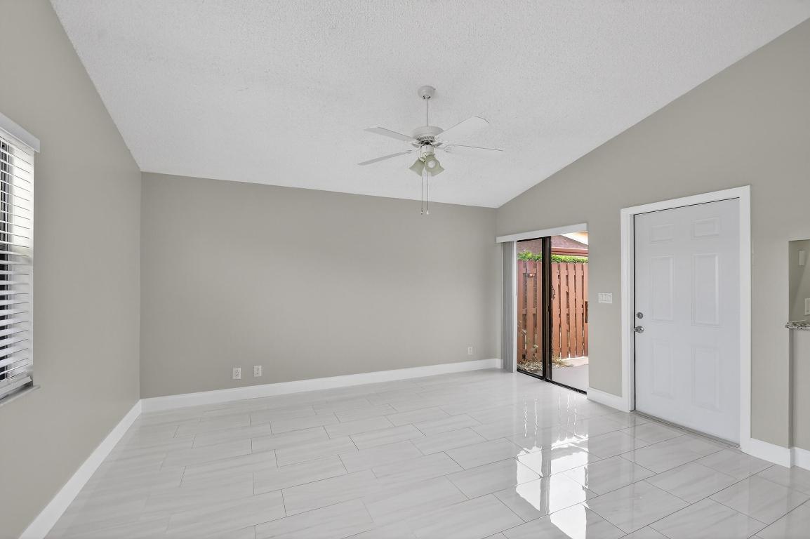 SPRINGDALE HOMES - Residential