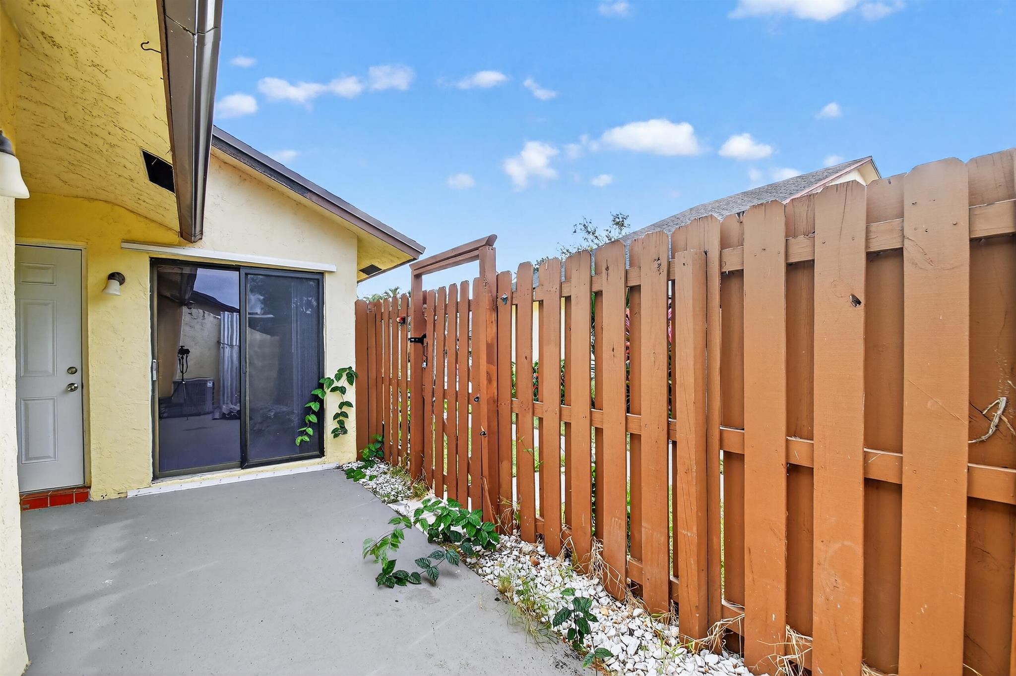 SPRINGDALE HOMES - Residential