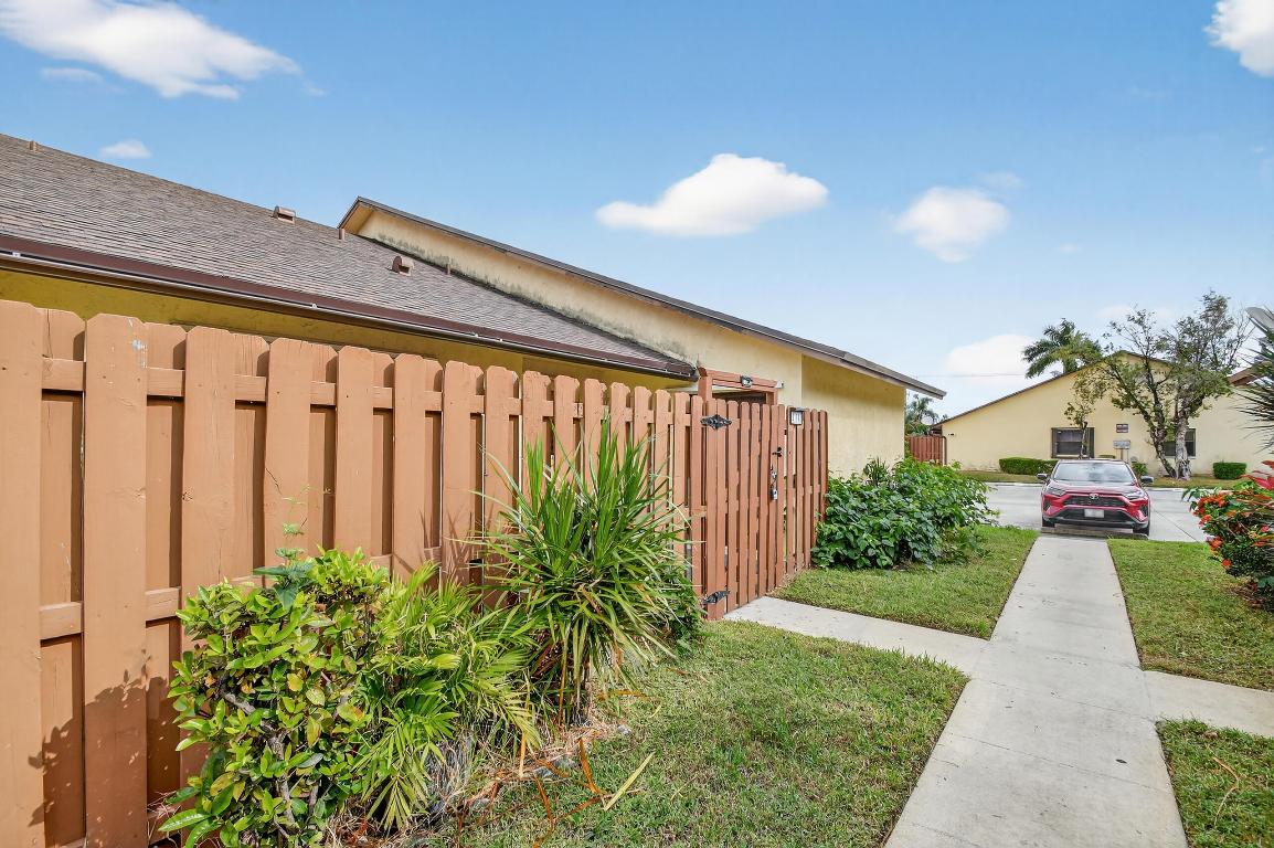 SPRINGDALE HOMES - Residential