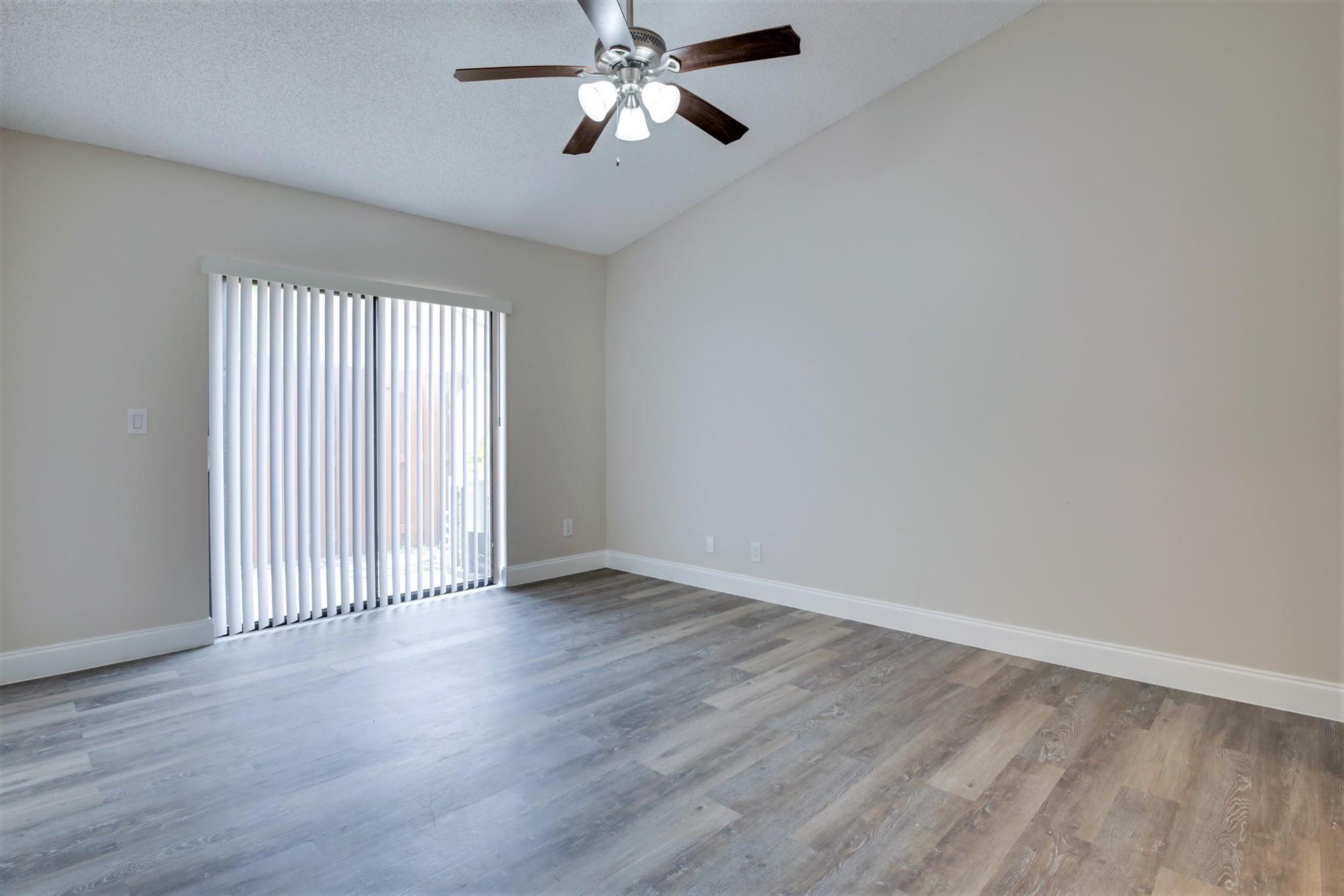 SPRINGDALE HOMES - Residential