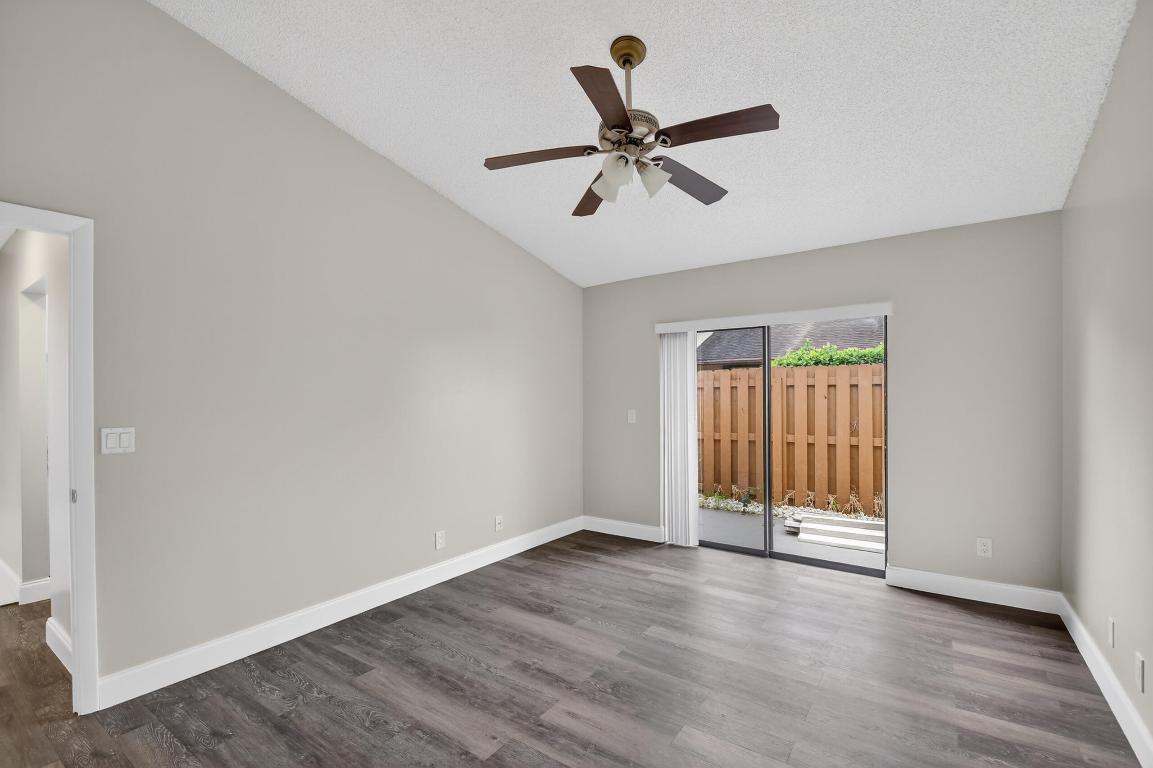 SPRINGDALE HOMES - Residential